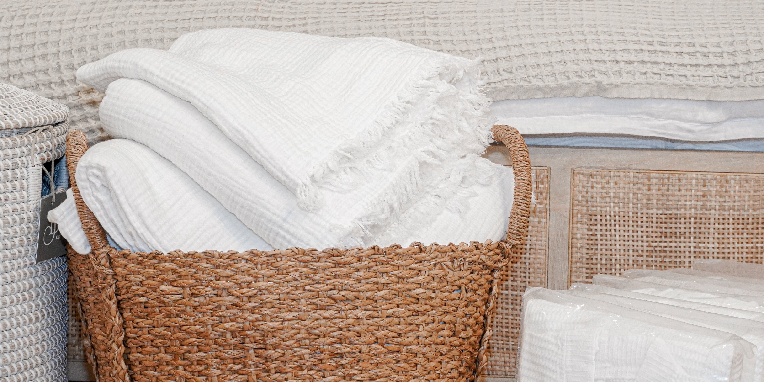 Blankets & Throws